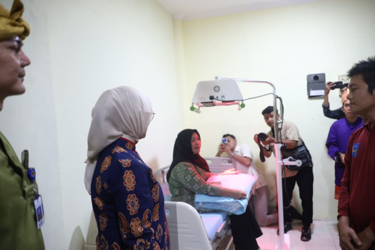 Pemkot Pangkalpinang Manjakan Lansia dalam Penanganan Medis