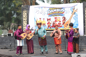 Dambus Masuk Sekolah, Cara Pemerintah Jadikan Generasi Muda Mencintai Budaya