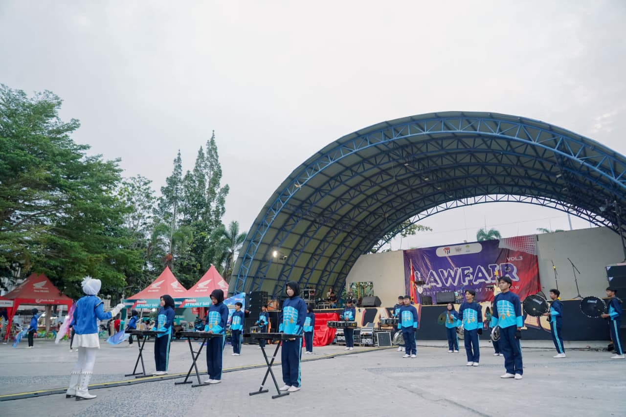 Wawako Apresiasi Mahasiswa FH UBB Berani Belajar dan Menunjukkan Diri