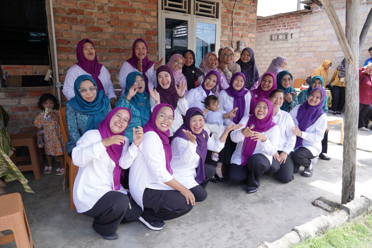Kunjungi Posyandu Air Mawar, Ketua TP Posyandu Pangkalpinang Dorong Optimalisasi Layanan 6 SPM
